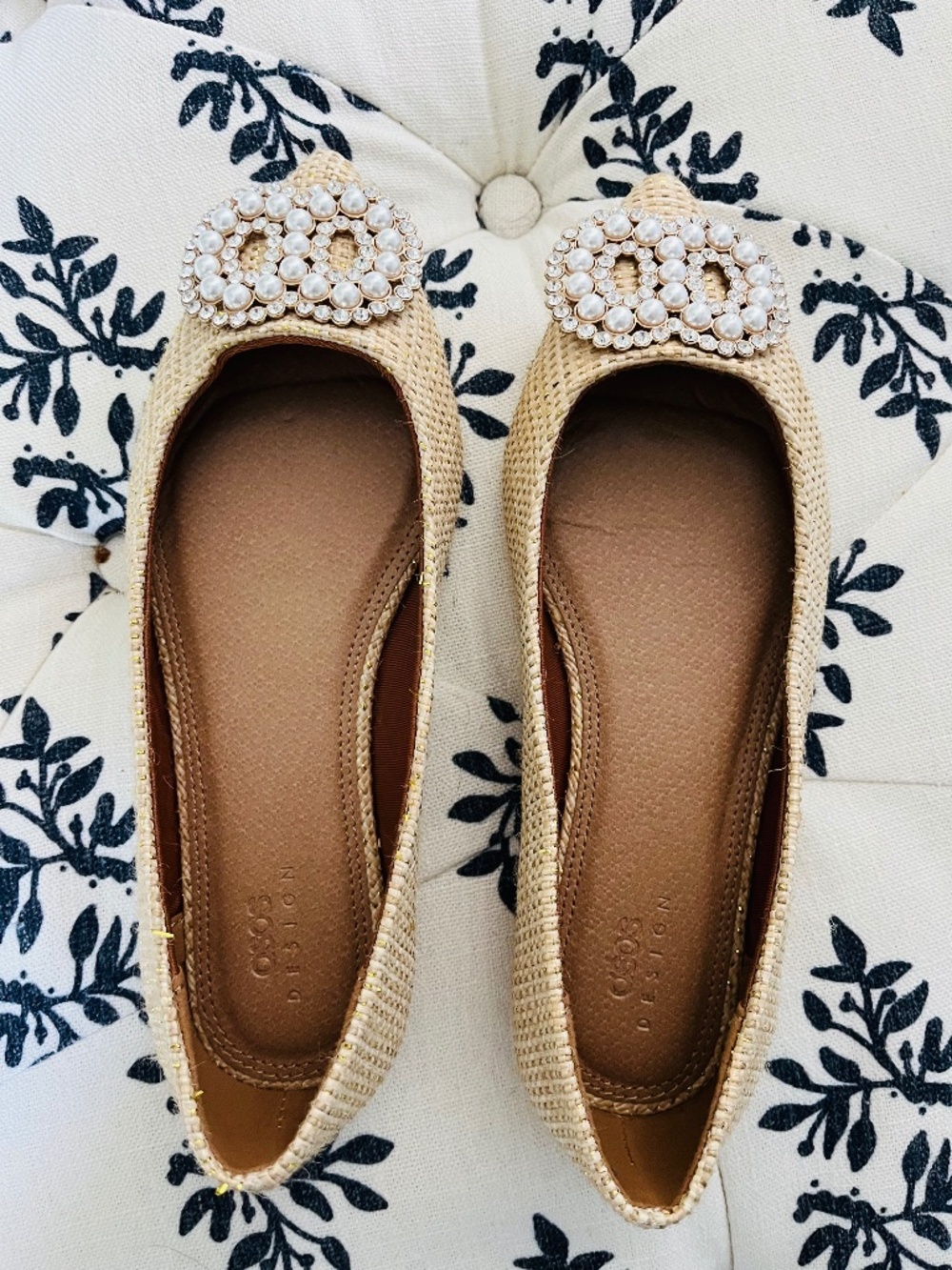 ASOS ! Rattan pearl diamond flat! NEW! Never worn ! Size 6 Euro 4